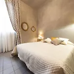La Colonna Historic Centre 3* Lucca