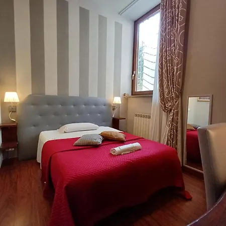 Guest house La Colonna Historic Centre 3*