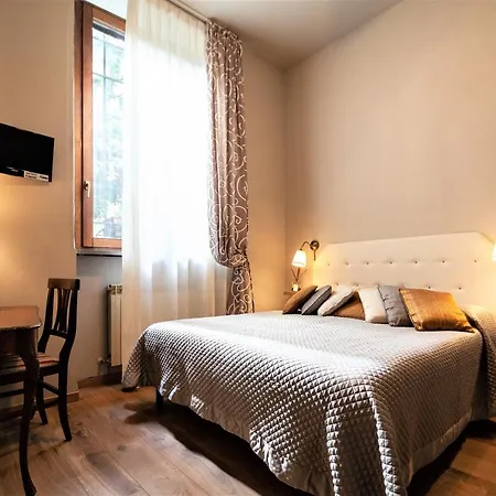 La Colonna Historic Centre 3* Lucca