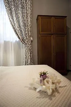 La Colonna Historic Centre 3* 루카